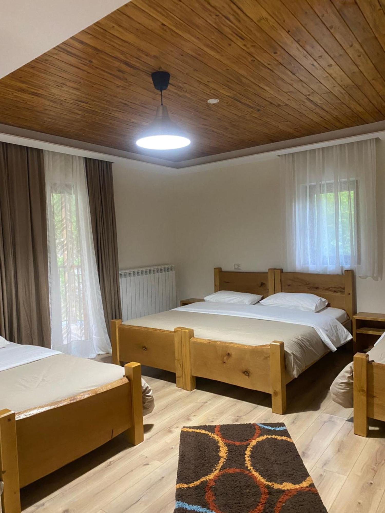 Hotel Jezerca Theth Buitenkant foto